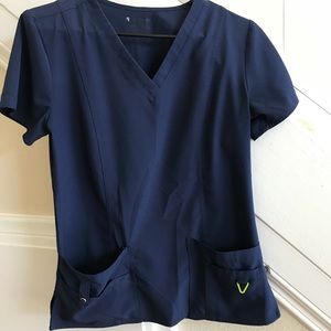 Activate scrub top- size small